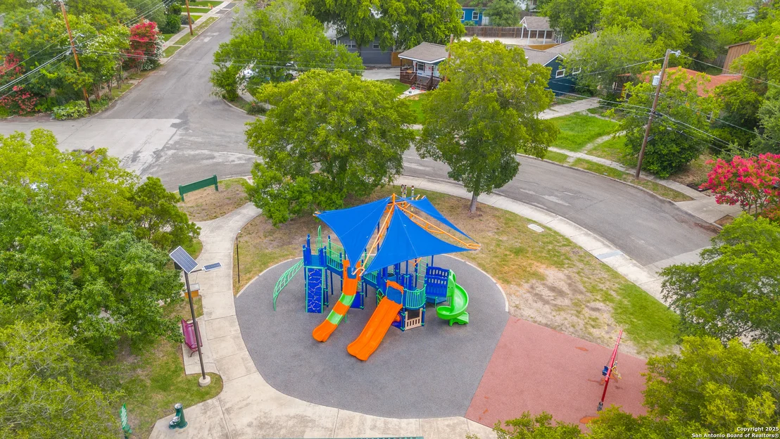 Photo of 106 Field Crest Dr