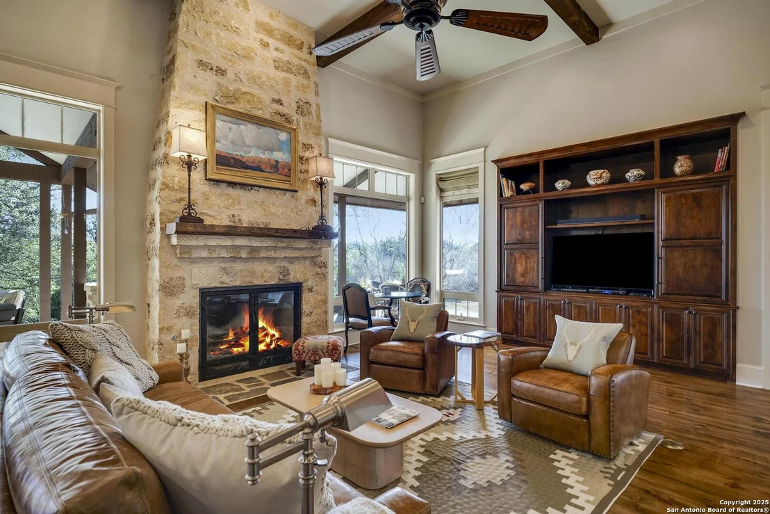 Photo of 107 LEGACY POINTE