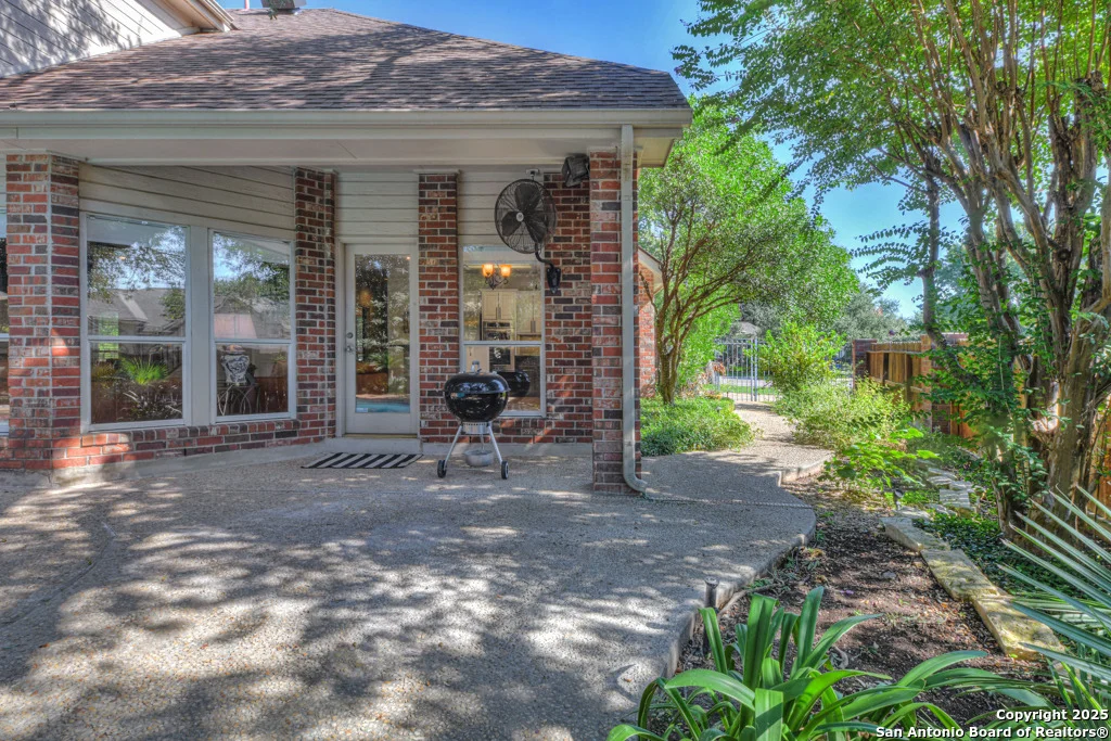 Photo of 2204 Blackoak Bnd