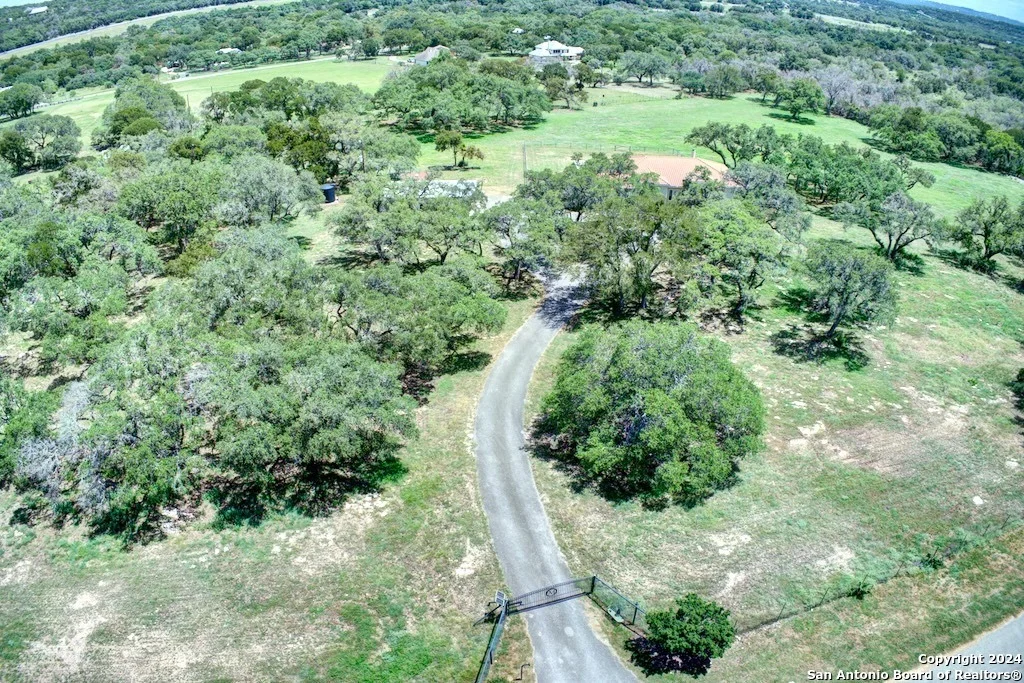 Photo of 555 CROOKED OAK DR