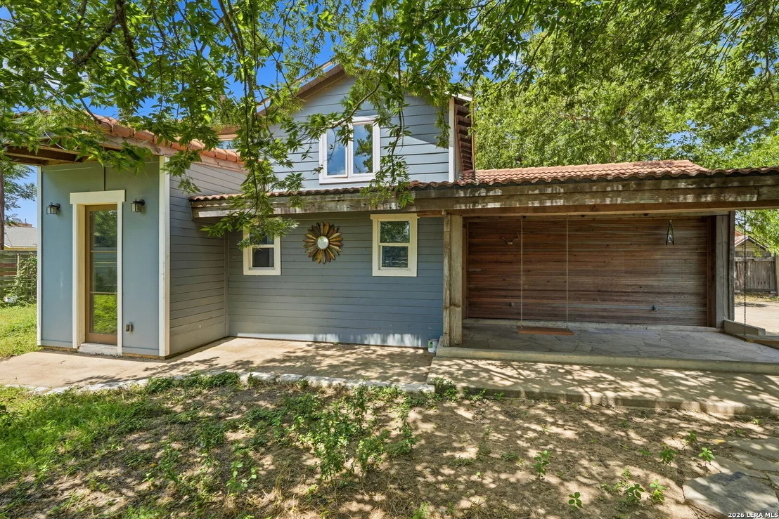 Photo of 606 E AUSTIN ST