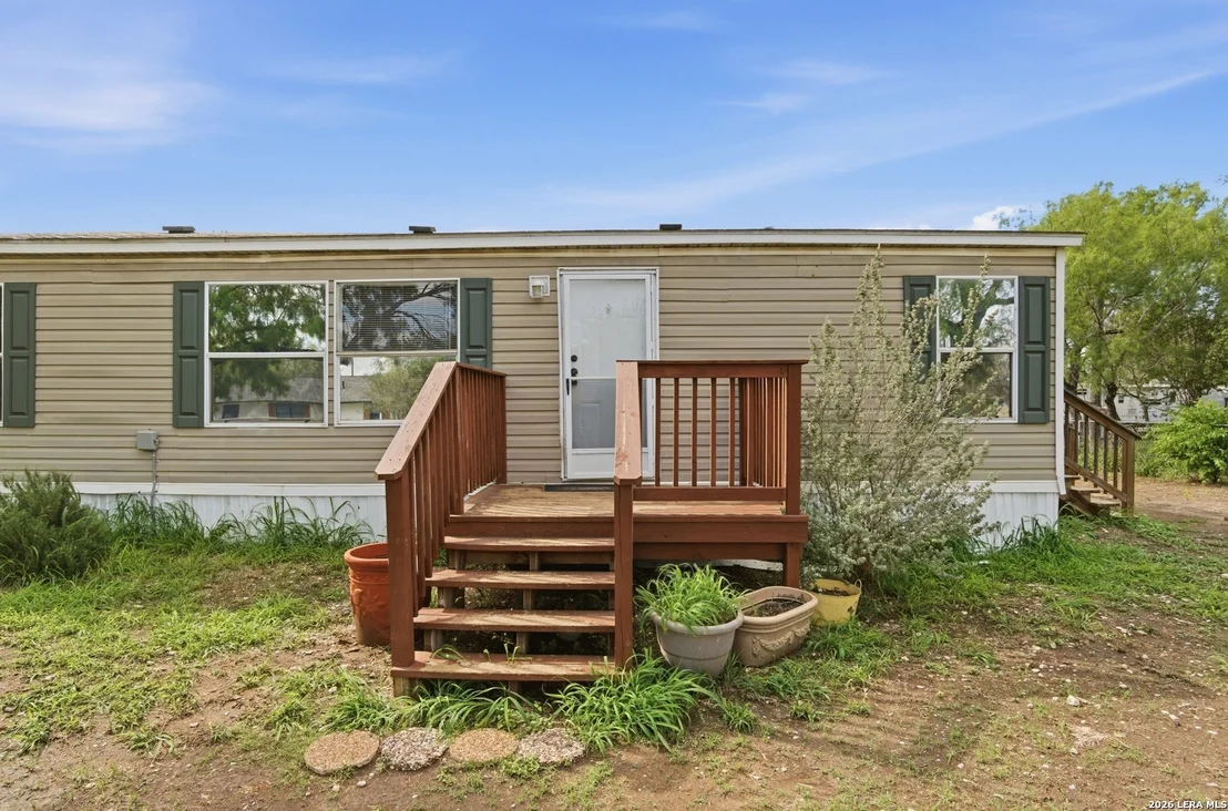 Photo of 1105 WALNUT ST