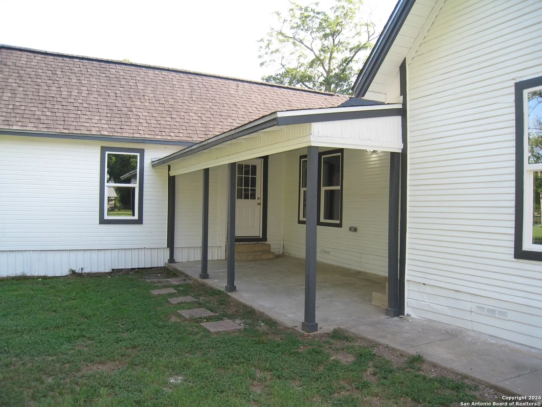 Photo of 100 NW 3RD ST