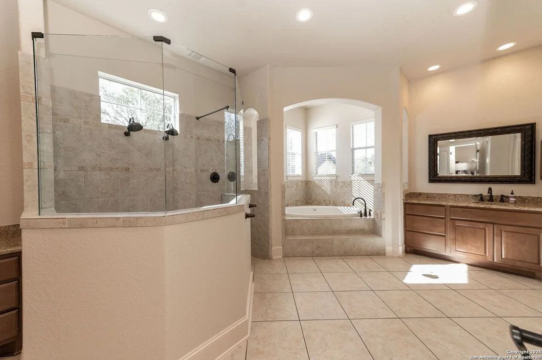 Photo of 7948 COLONIAL WOODS