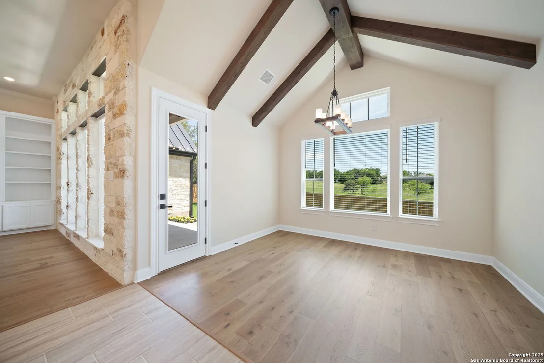 Photo of 107 Chama Dr.