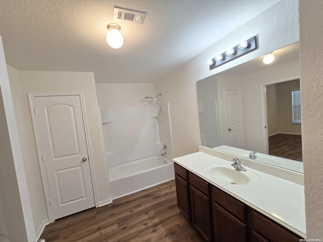Photo of 12150 LUCKEY VW