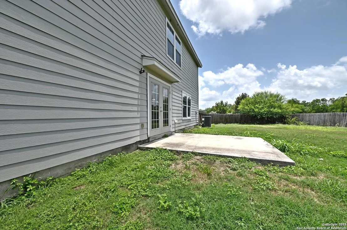 Photo of 245 gatewood