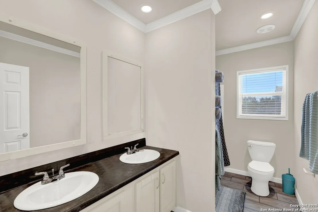 Photo of 1685 BROAD OAK DR