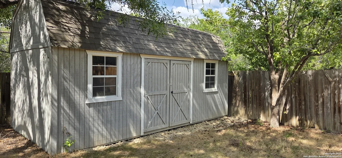 Photo of 3529 Cliffside