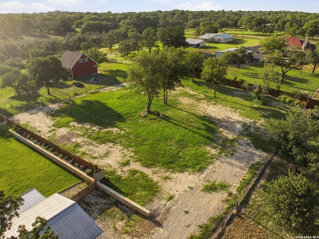 Photo of 1009 Bluebonnet Ln