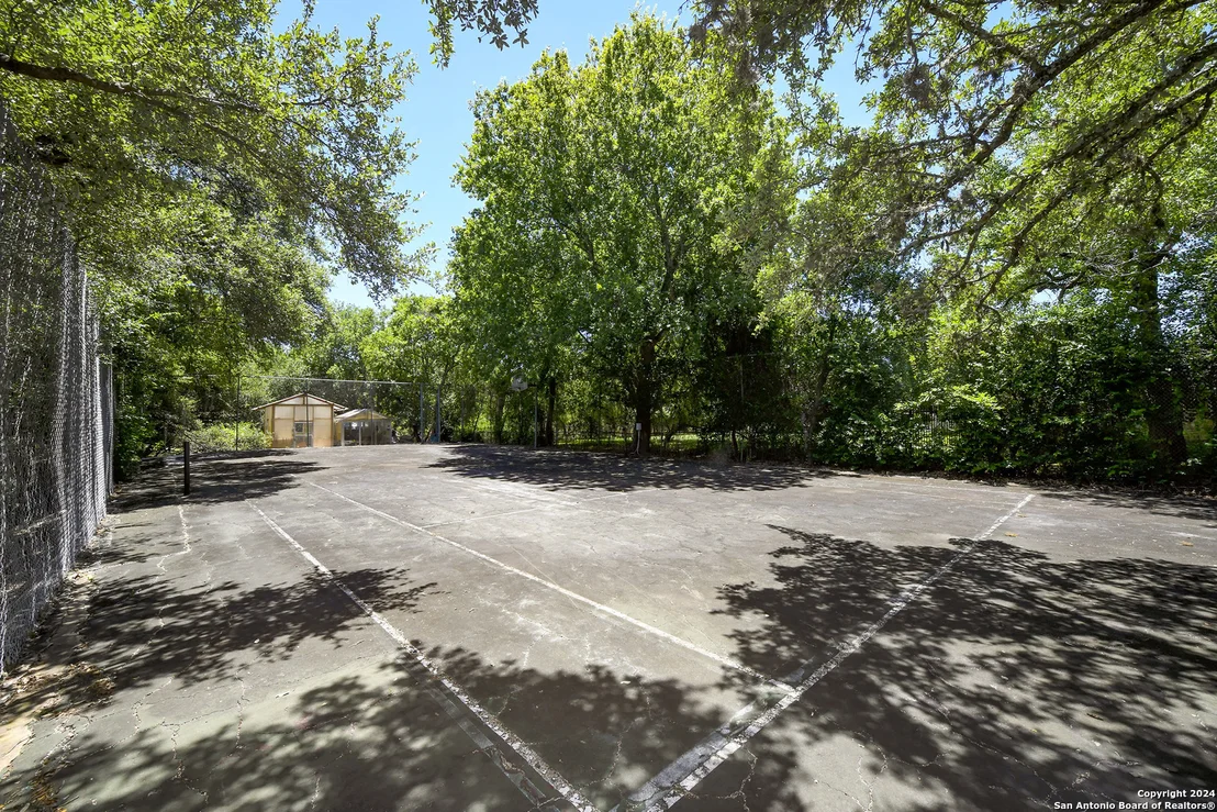 Photo of 320 MUSTANG CIR