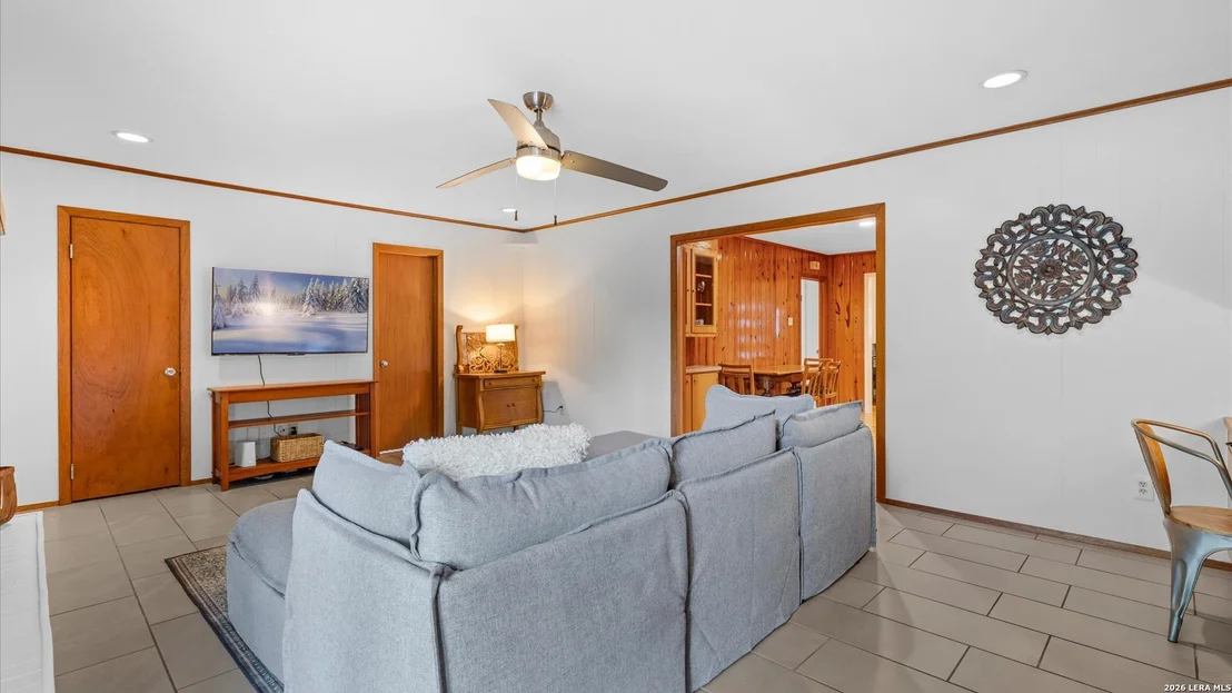Photo of 546 PARKVIEW BLVD