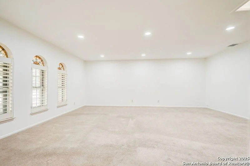 Photo of 501 Balfour