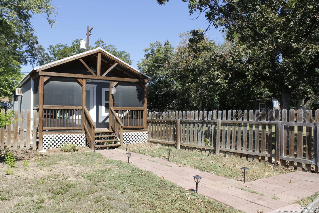 Photo of 119 Laurel Way
