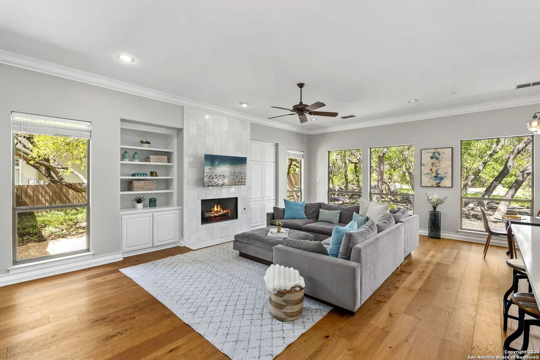 Photo of 915 Foxton