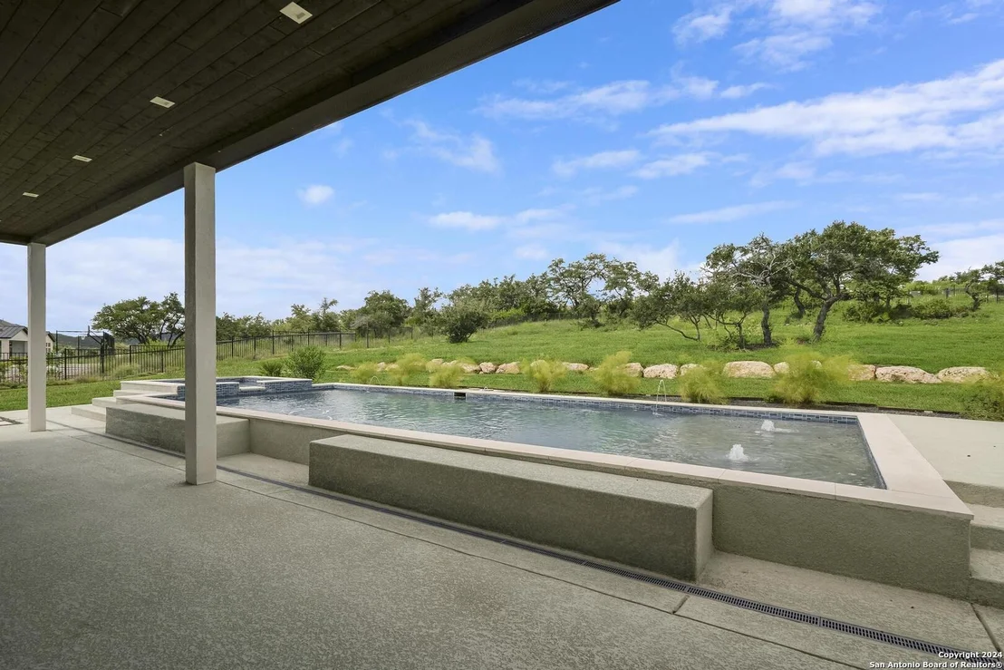 Photo of 25907 Morhiss Pt