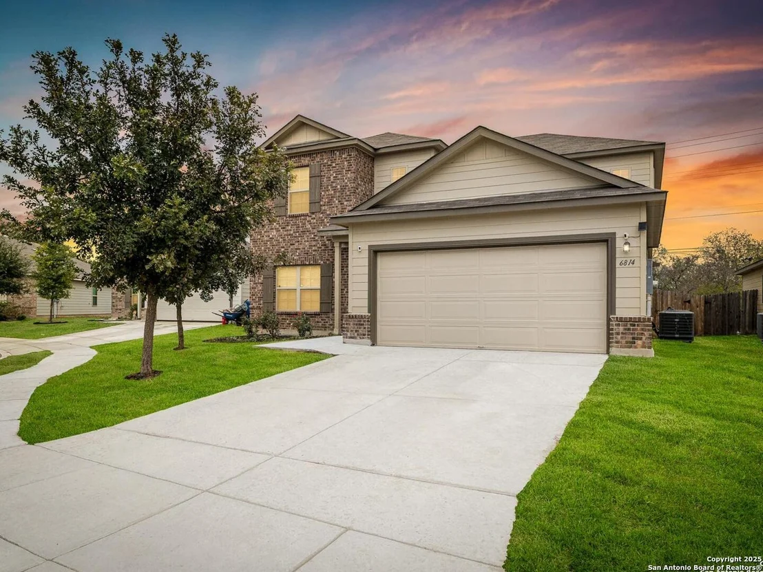 Photo of 6814 Emerald Valley