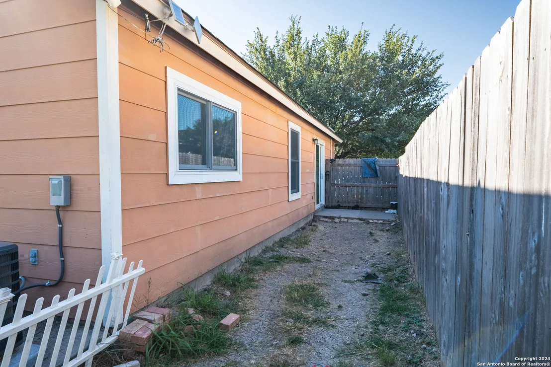 Photo of 5543 LANDERS FARM