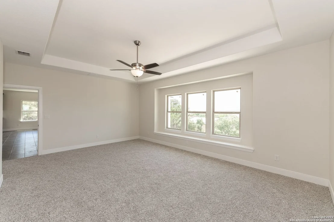 Photo of 677 CIRCLEVIEW DR