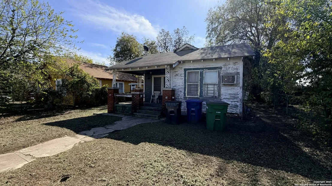 Photo of 906 Canton