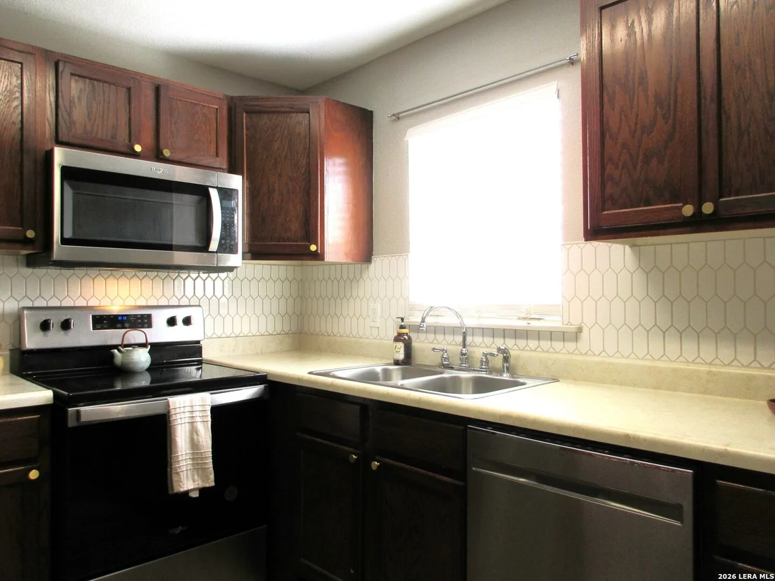 Photo of 409 COUGHRAN RD