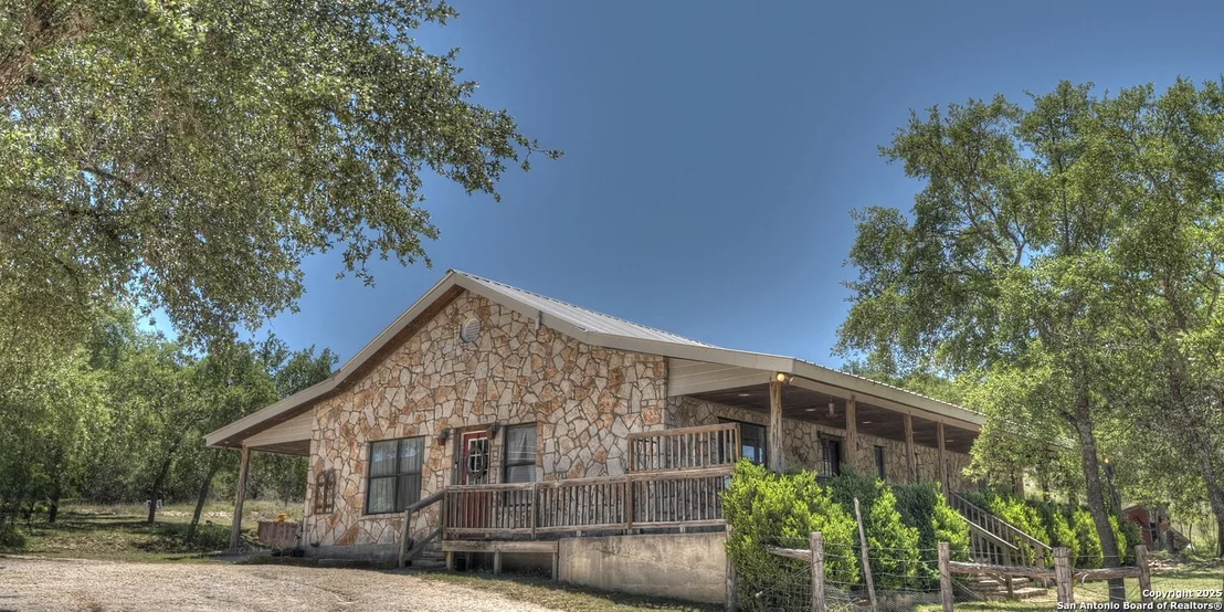 Photo of 121 David Rankin Rd