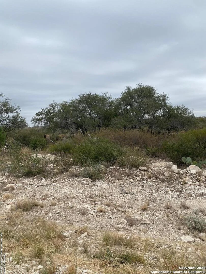 Photo of 264 LEGEND HILLS RD