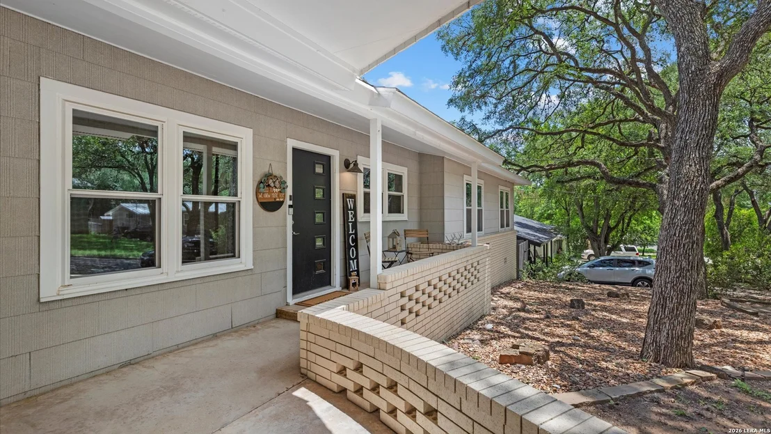 Photo of 546 PARKVIEW BLVD