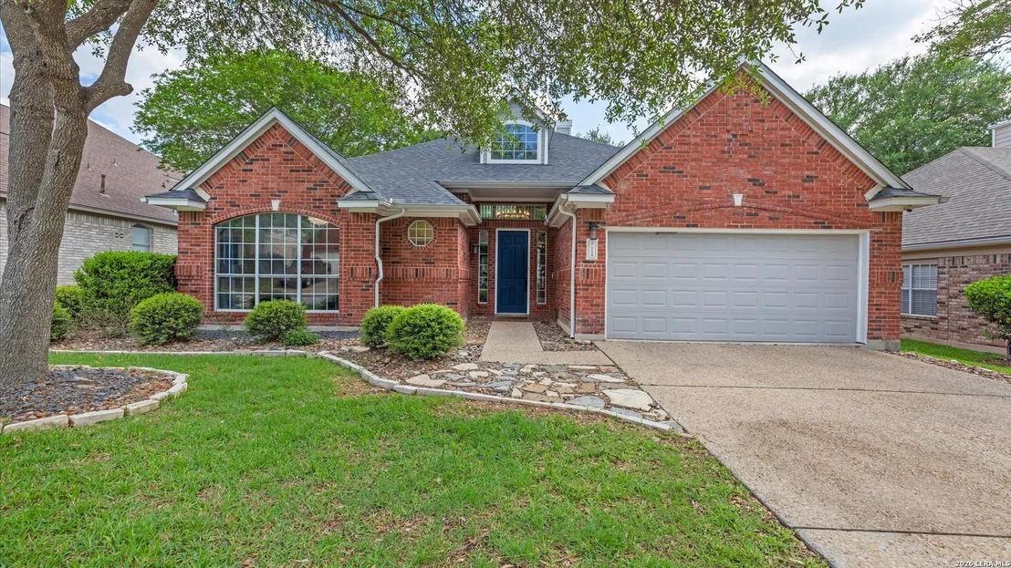 Photo of 1158 Bluff Forest
