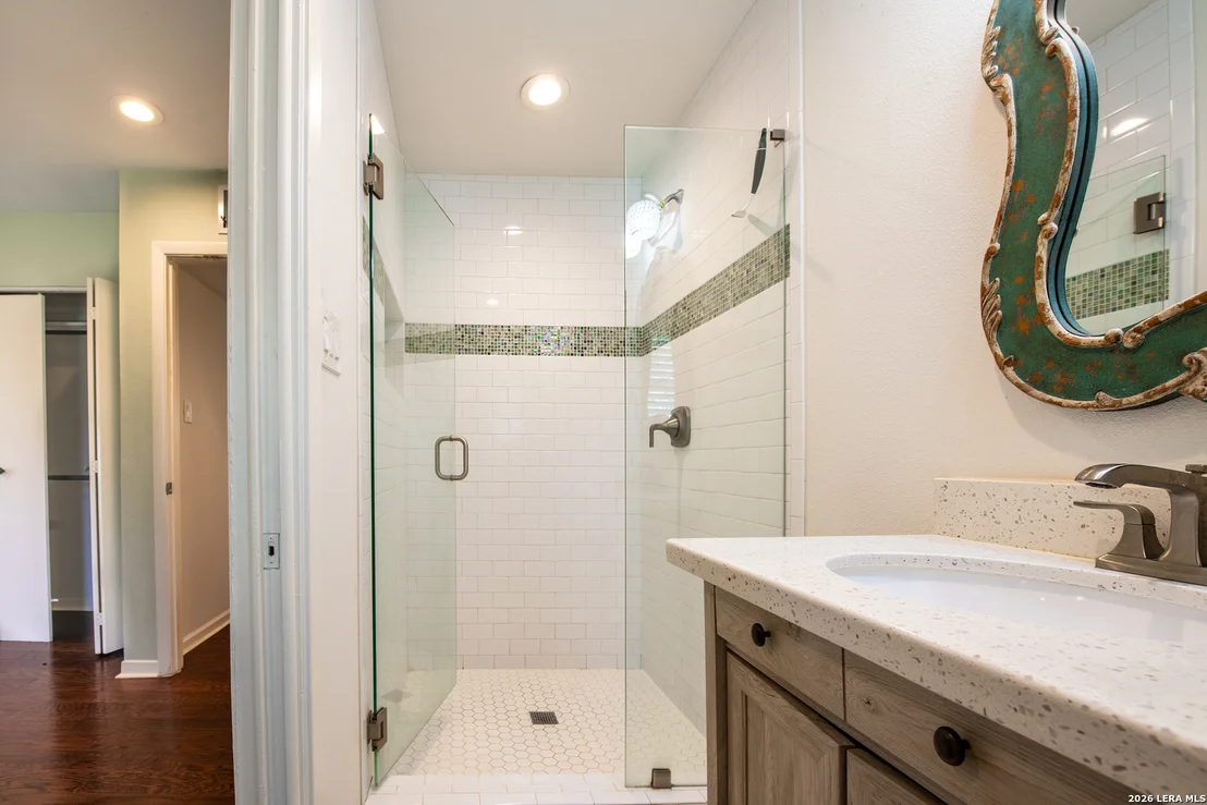Photo of 1422 Mockingbird