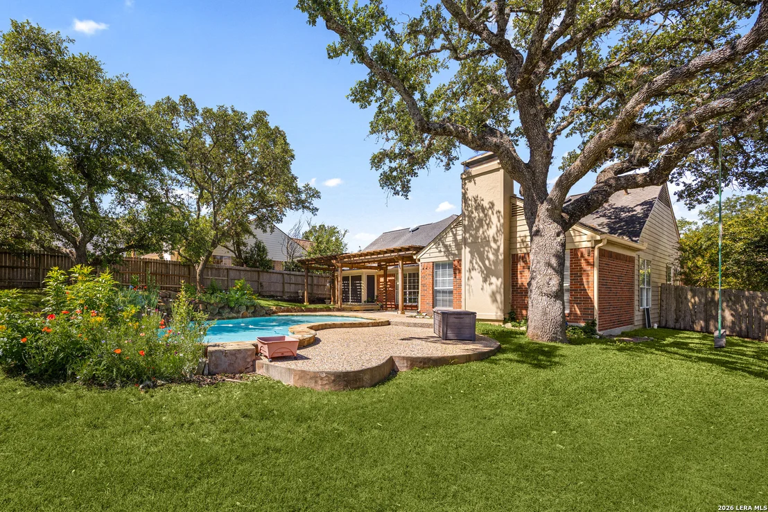 Photo of 25003 SUMMIT HOLW
