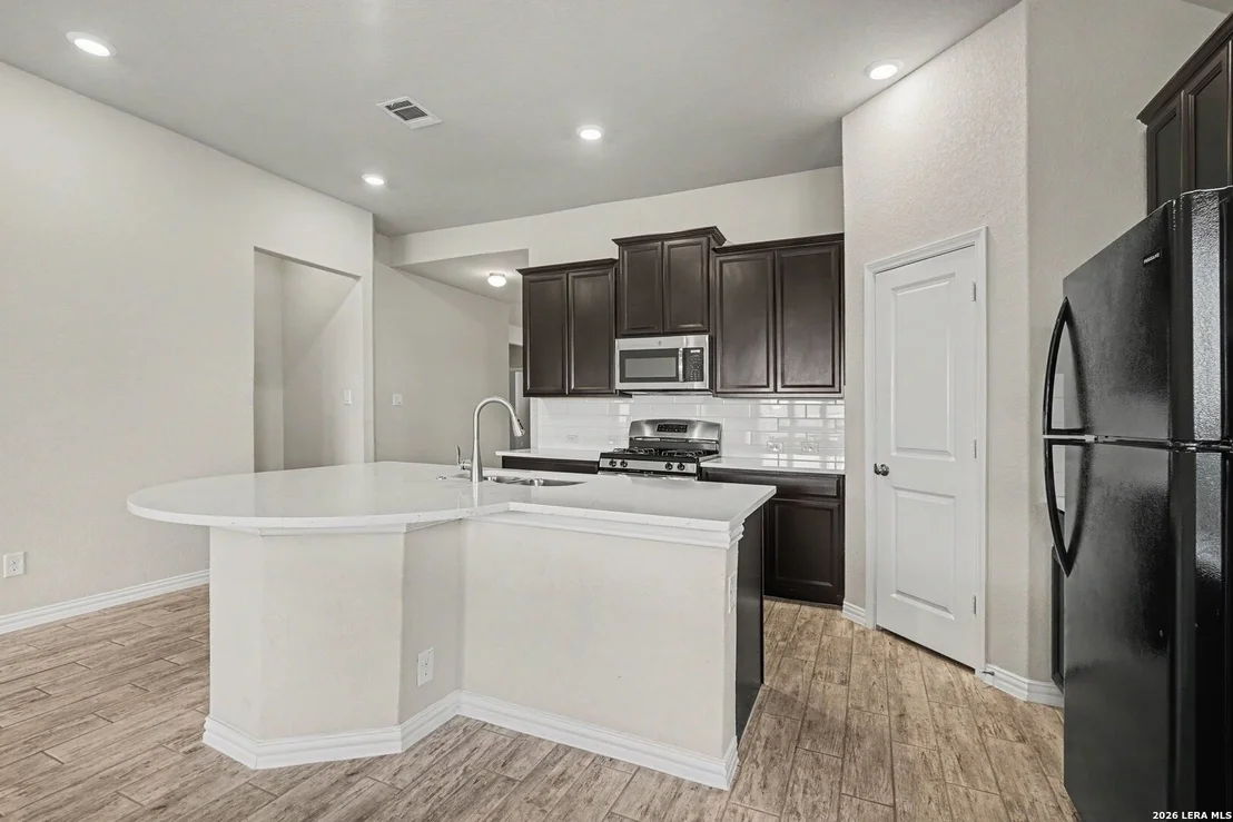 Photo of 8132 Dublin Frst