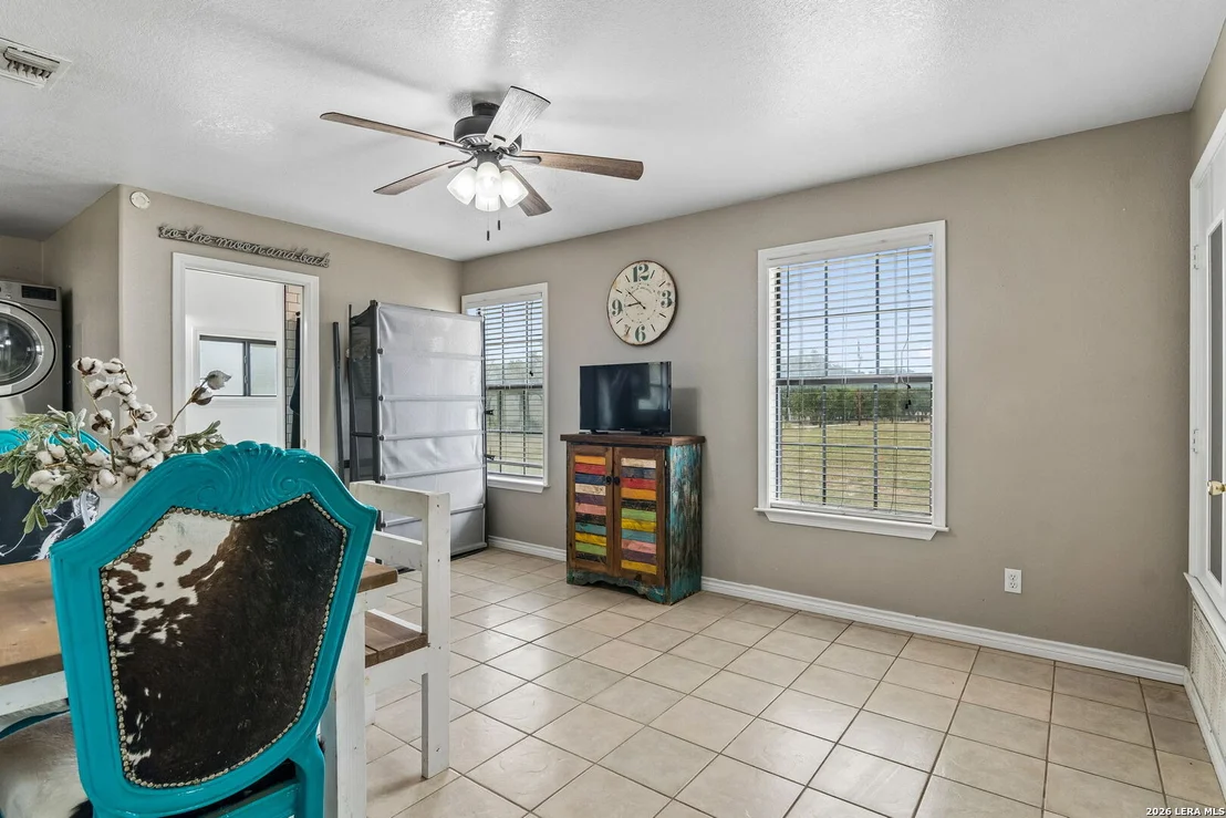 Photo of 307 Broken Arrow