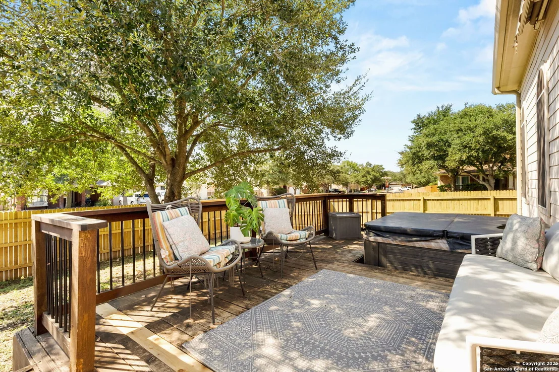 Photo of 321 Alders Gate