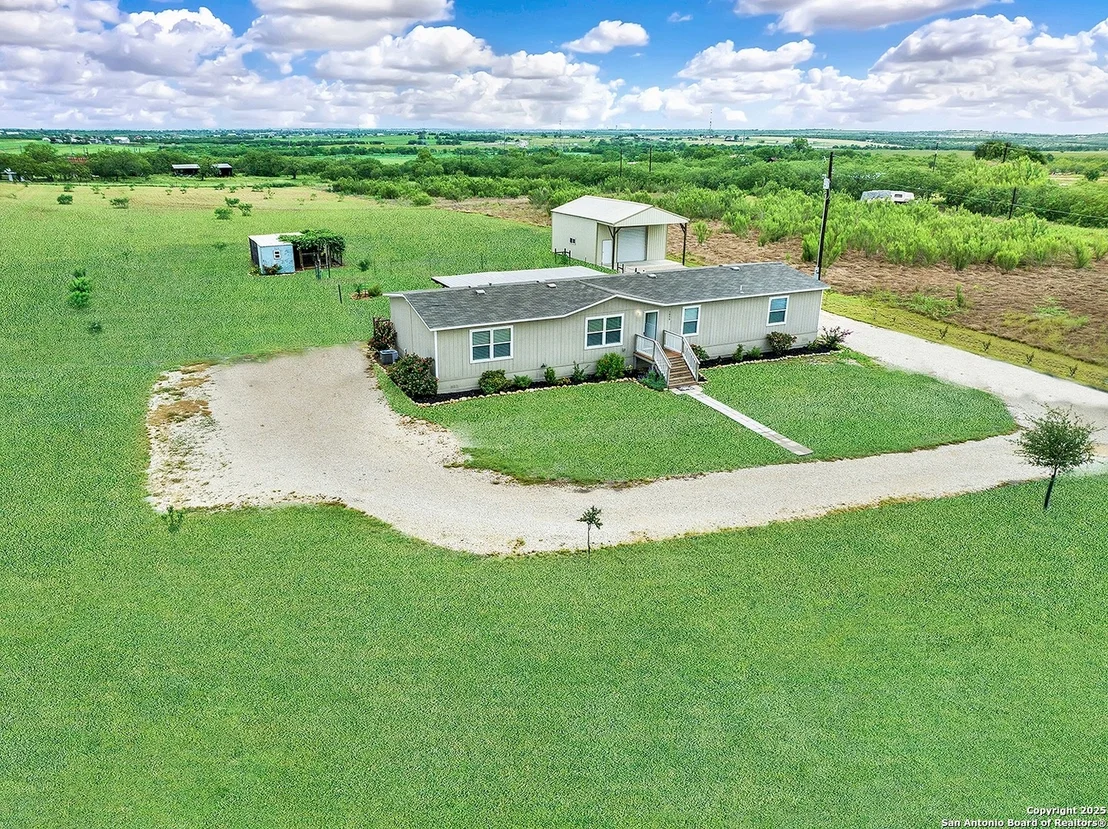 Photo of 1640 WOSNIG RD