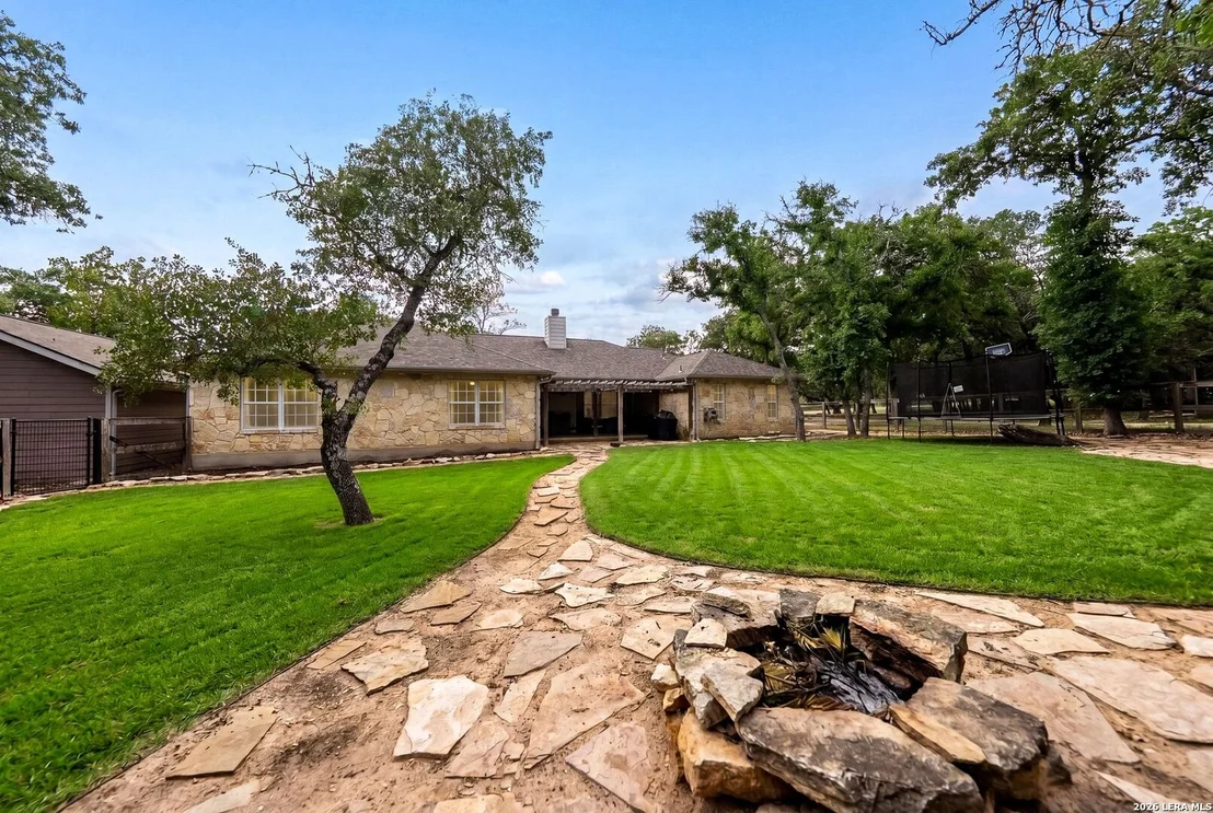 Photo of 552 Jacobs Ln
