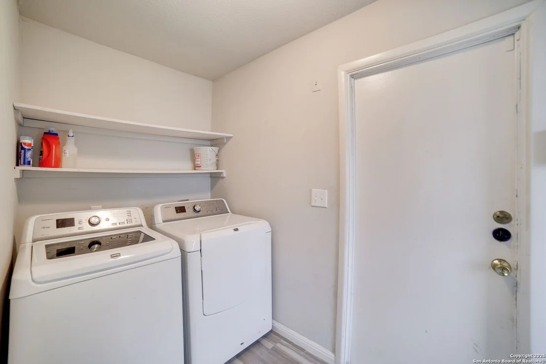 Photo of 8315 Greenham