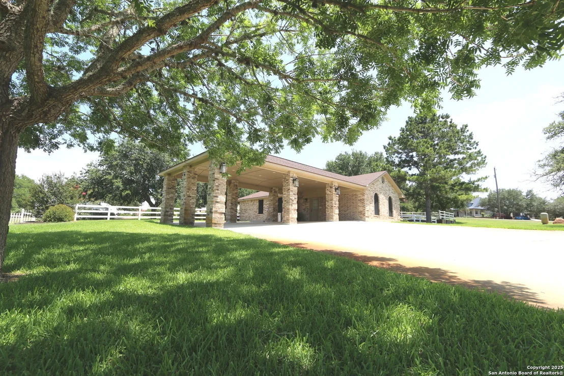 Photo of 1300 Windmill Drive
