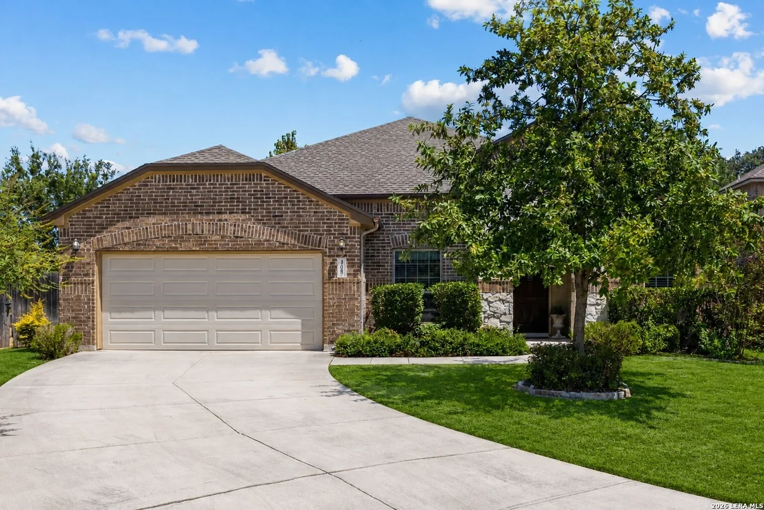 Photo of 108 WINDSOR DR