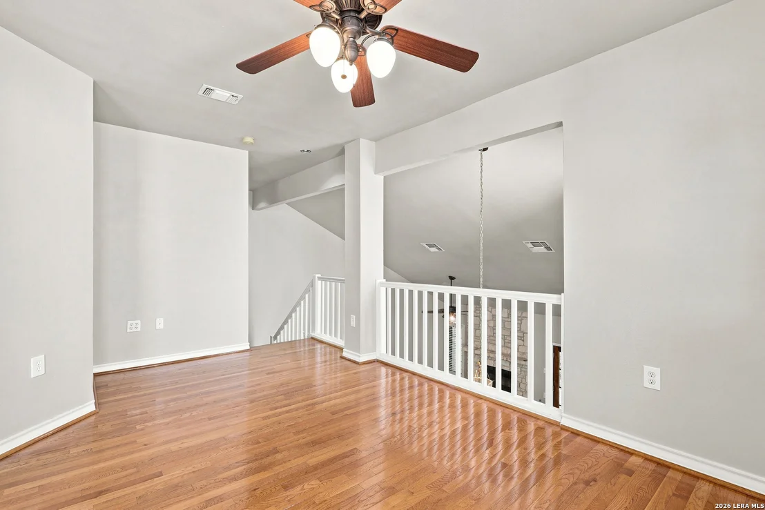 Photo of 28 COURTSIDE CIR