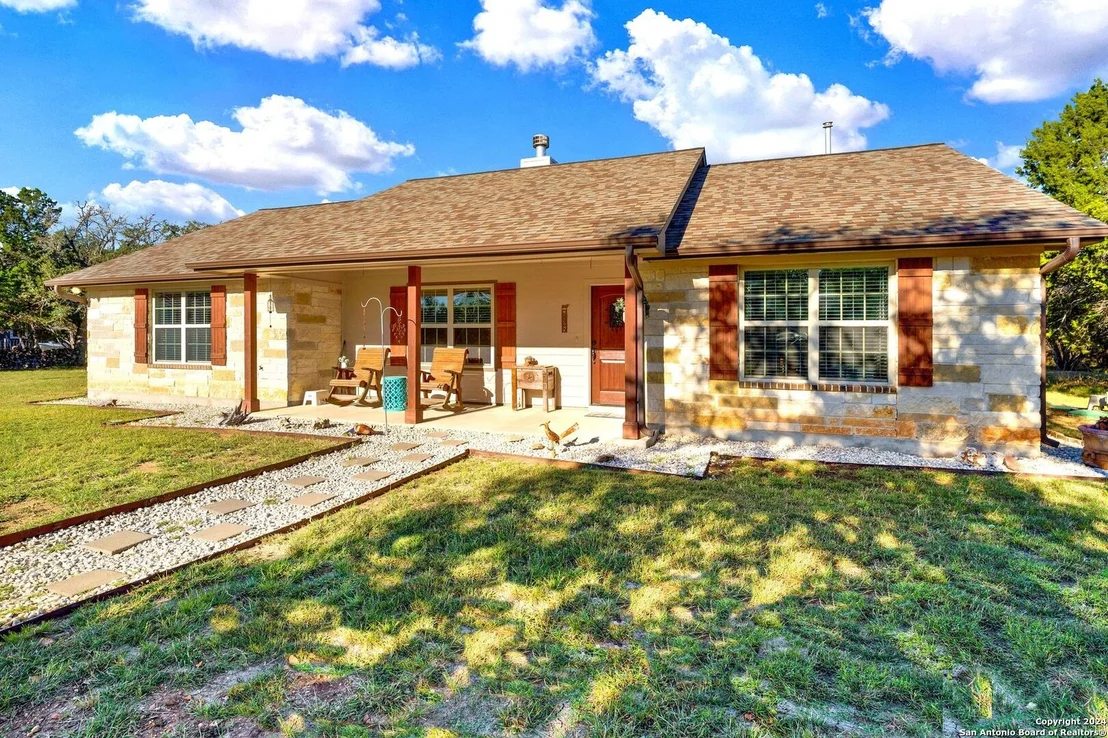Photo of 1616 RIVER TRAIL RD