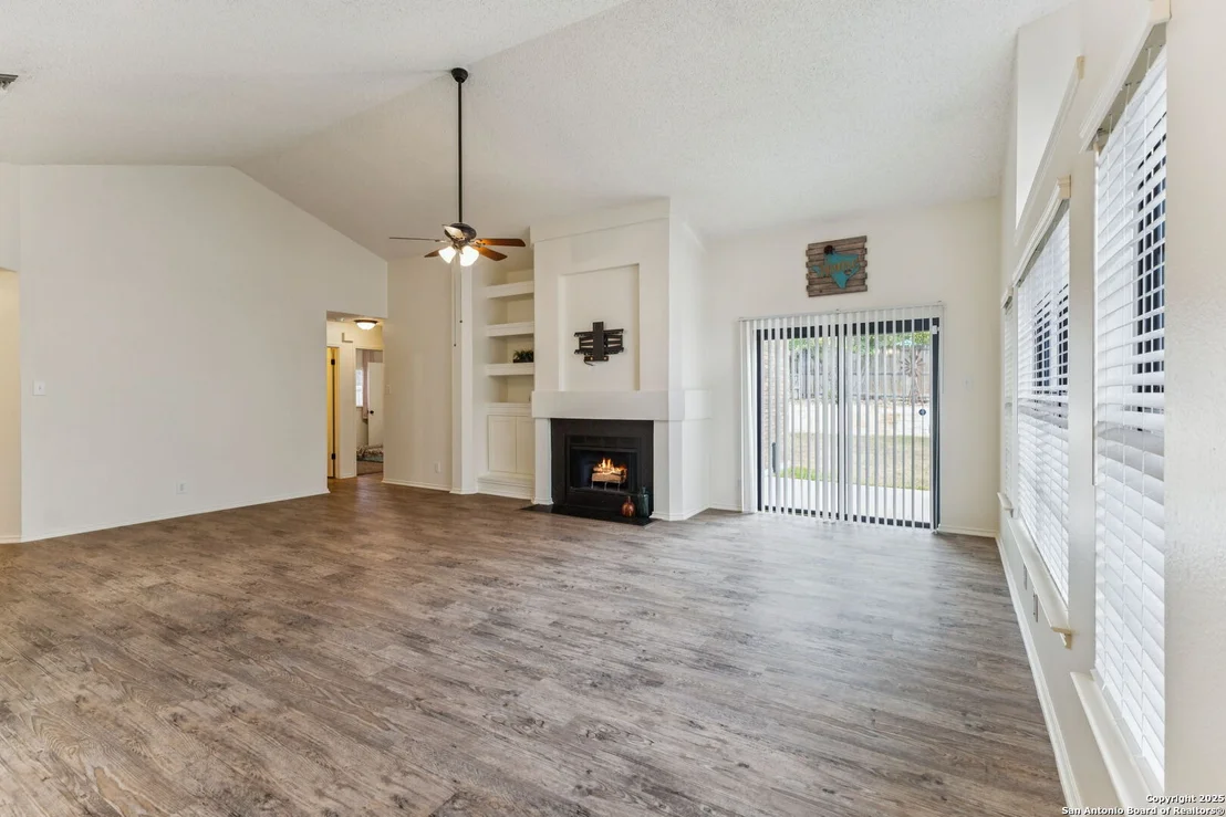 Photo of 7009 Jefferson Ridge