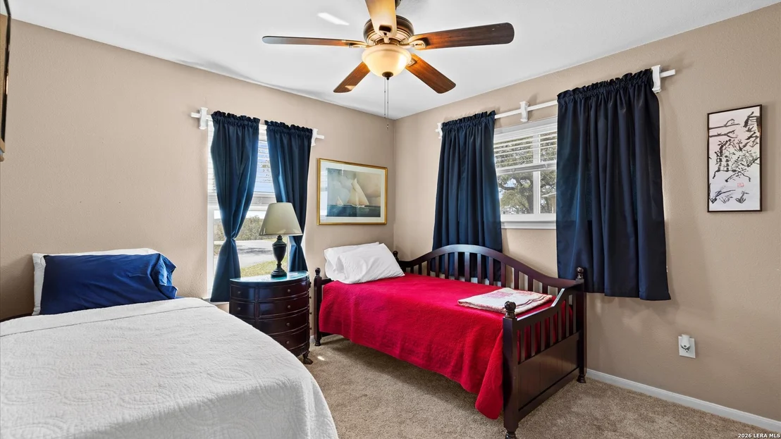 Photo of 8010 Devonshire
