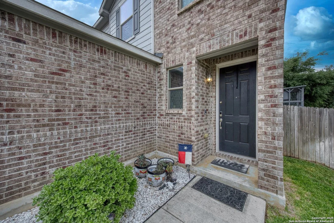 Photo of 302 Pleasanton Heights