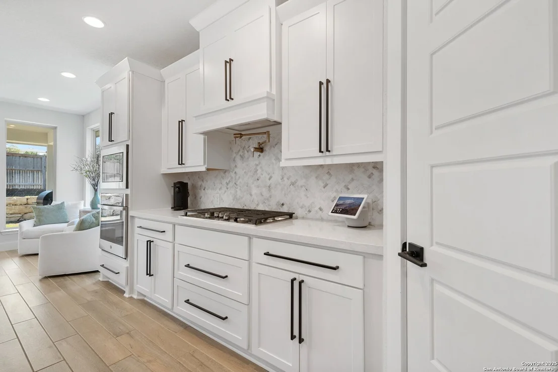 Photo of 1176 Cadogan Squire