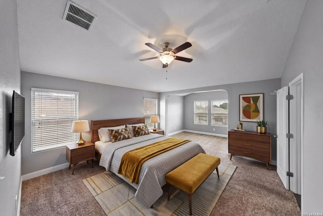 Photo of 2522 Middleground