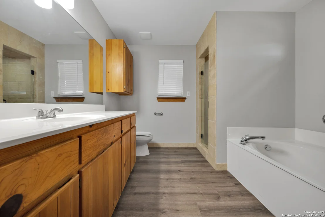 Photo of 105 BROWN SADDLE CIR