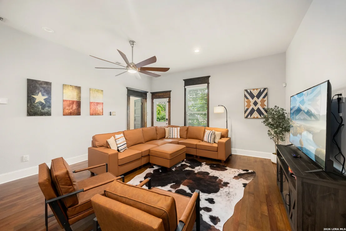 Photo of 122 Vitra Pl
