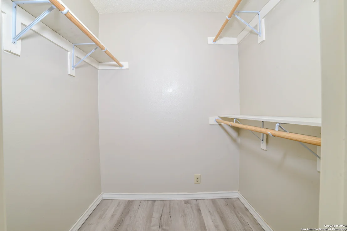 Photo of 10135 SILVER PARK