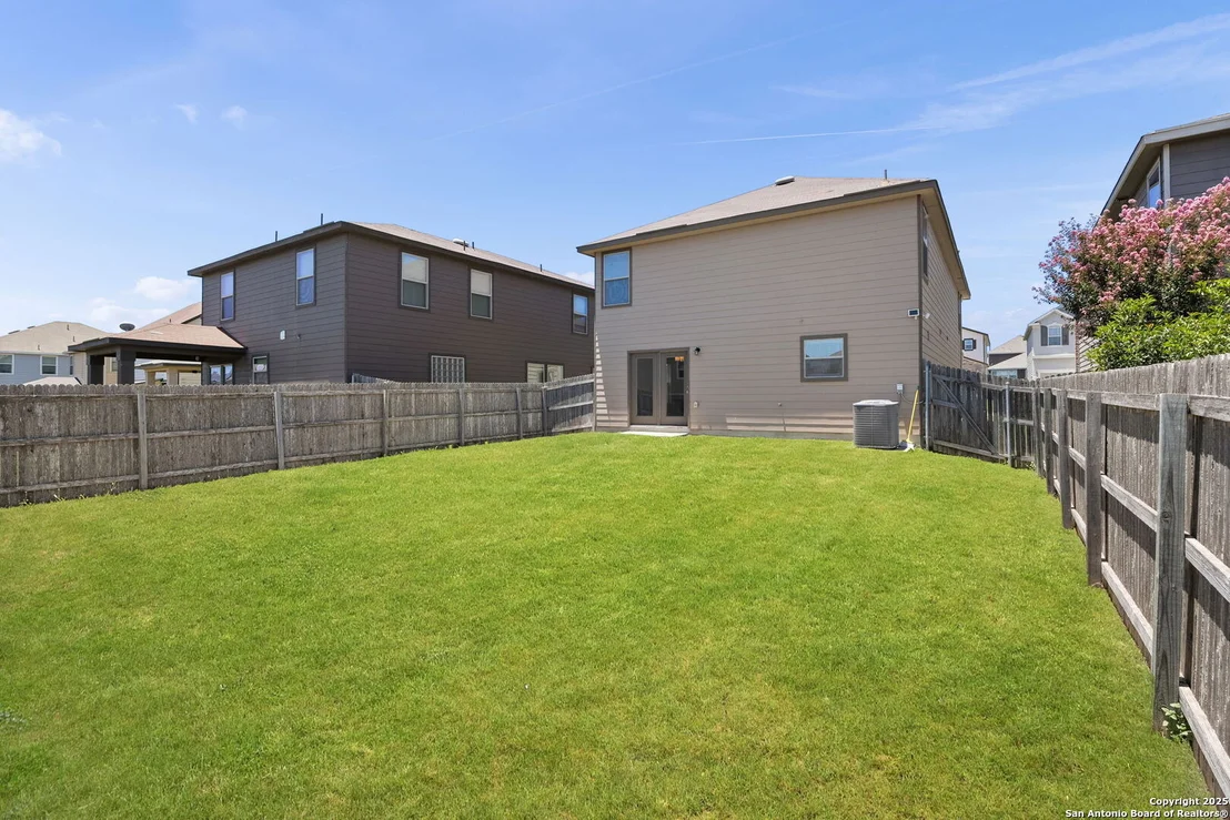 Photo of 3909 Legend Pond